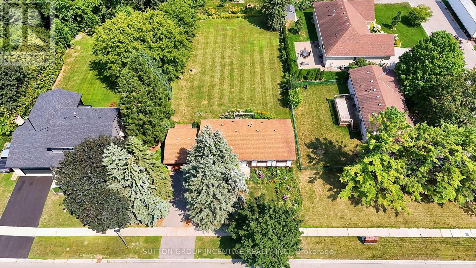 37 Moore Park Drive, King, Ontario  L0G 1T0 - Photo 31 - N13667980