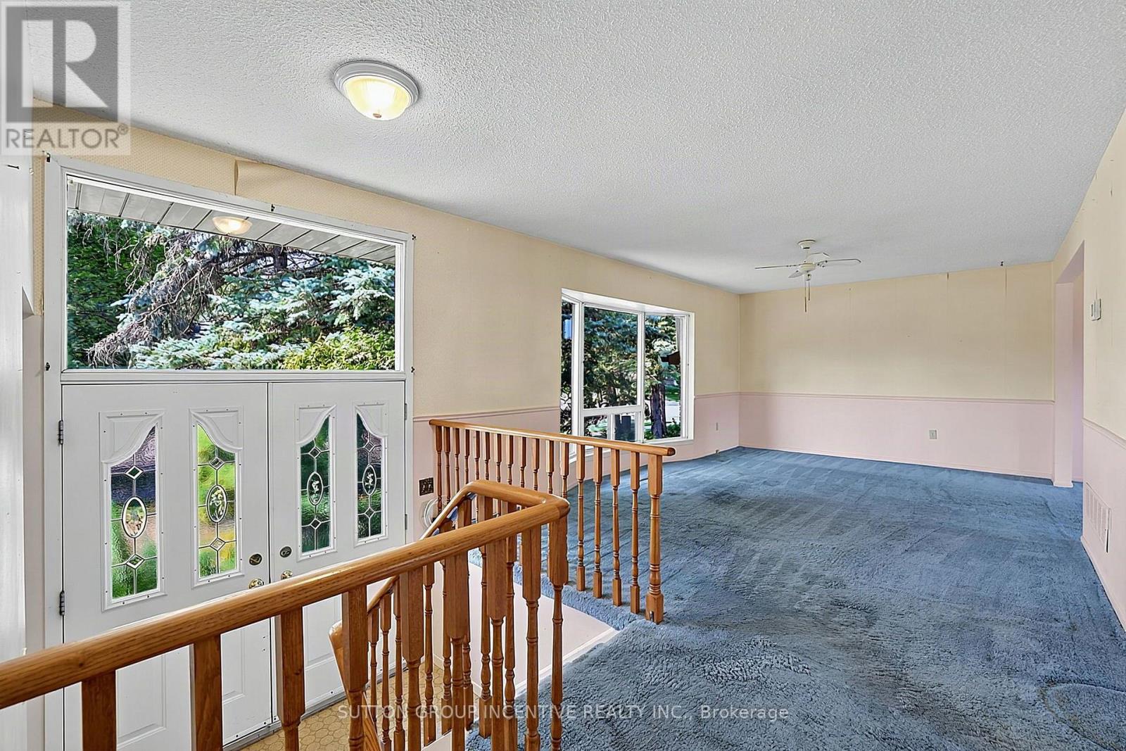 37 Moore Park Drive, King, Ontario  L0G 1T0 - Photo 6 - N13667980
