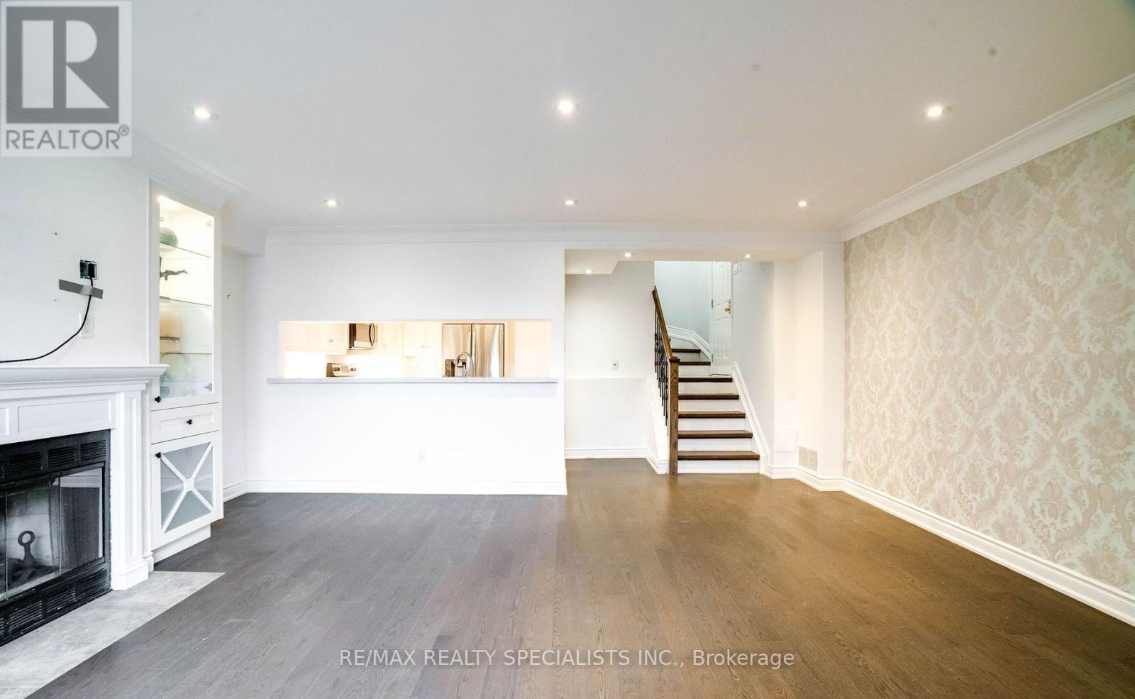 Th5 - 100 Arbors Lane, Vaughan, Ontario  L4L 7G4 - Photo 5 - N13668084