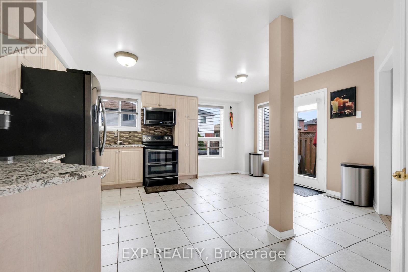 548 Ormond Drive, Oshawa, Ontario  L1K 2L4 - Photo 5 - E13578954