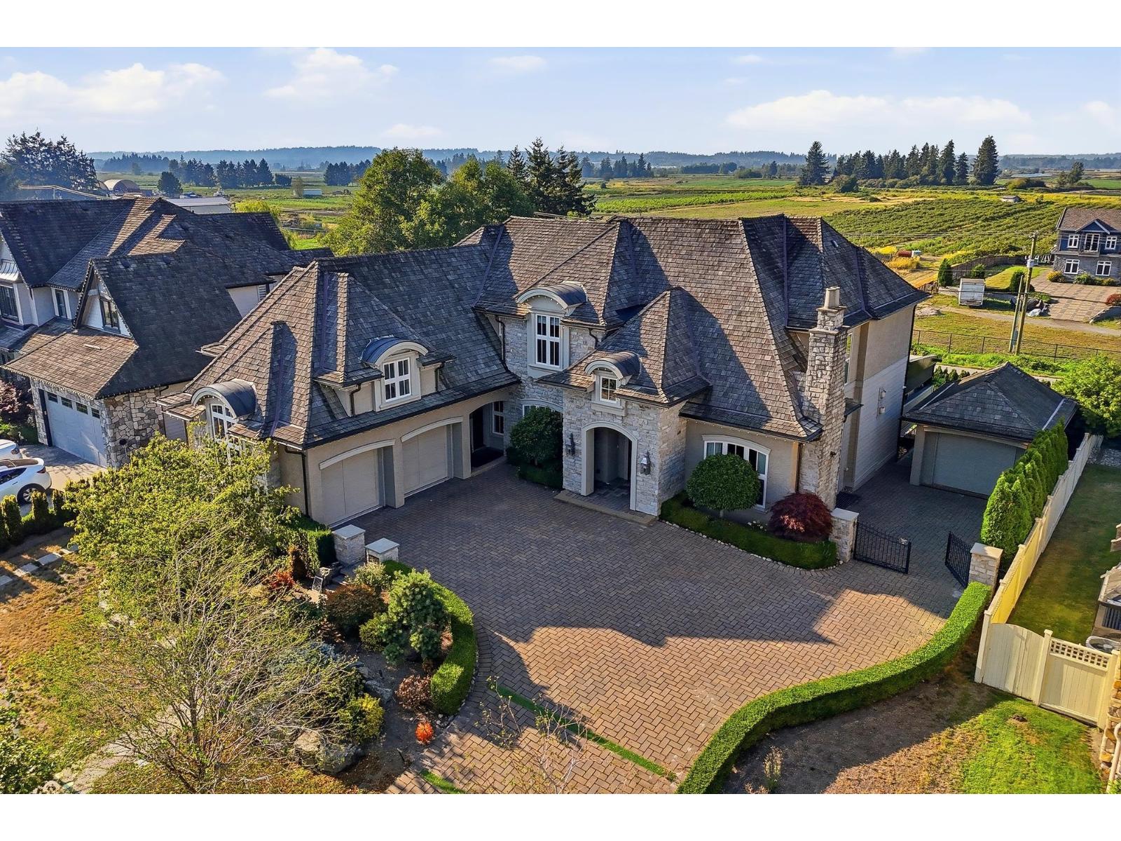 15957 39a Avenue, Surrey, British Columbia  V3Z 0Y3 - Photo 1 - R3154941