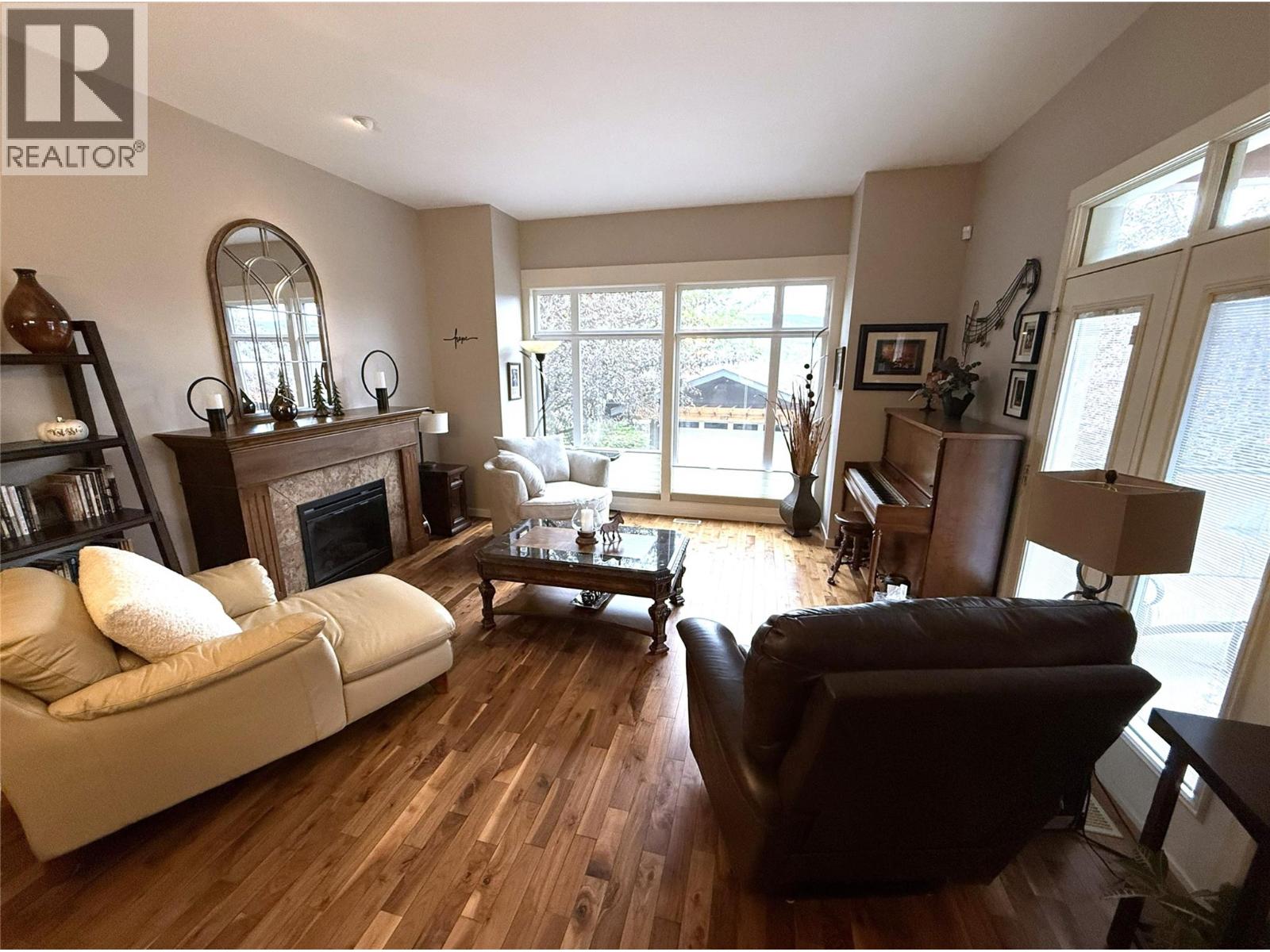 1637 Golf Ridge Way, Kamloops, British Columbia  V2H 0A5 - Photo 3 - 10389622