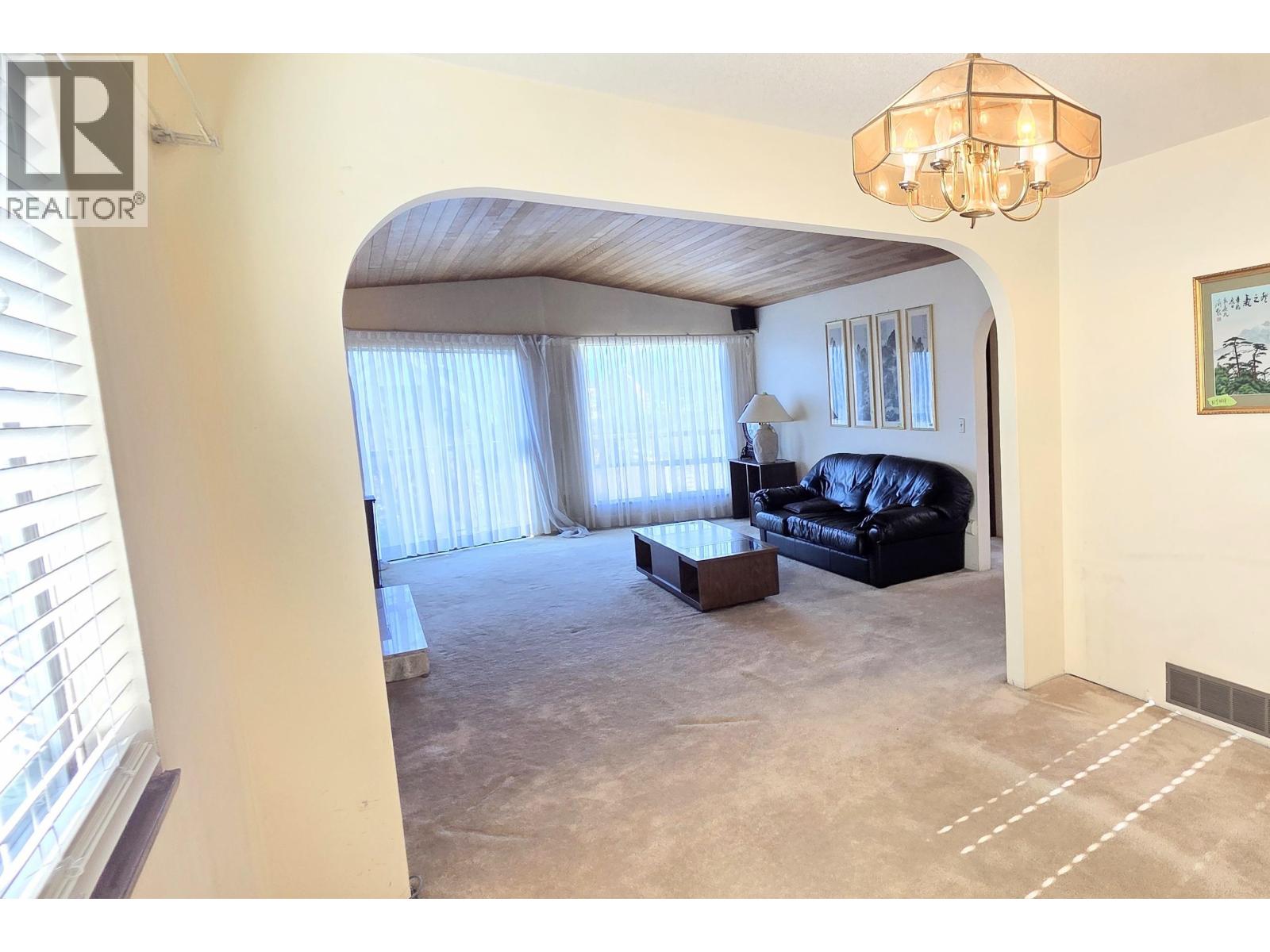 2986 E 3rd Avenue, Vancouver, British Columbia V5M 1H8 - Photo 11 - R3155184