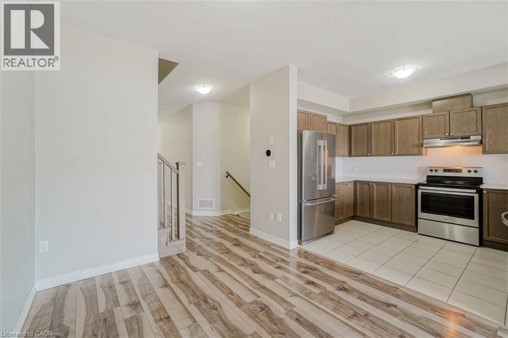 70 Bradbury Road, Hamilton, Ontario  L8J 2V7 - Photo 7 - 40855238