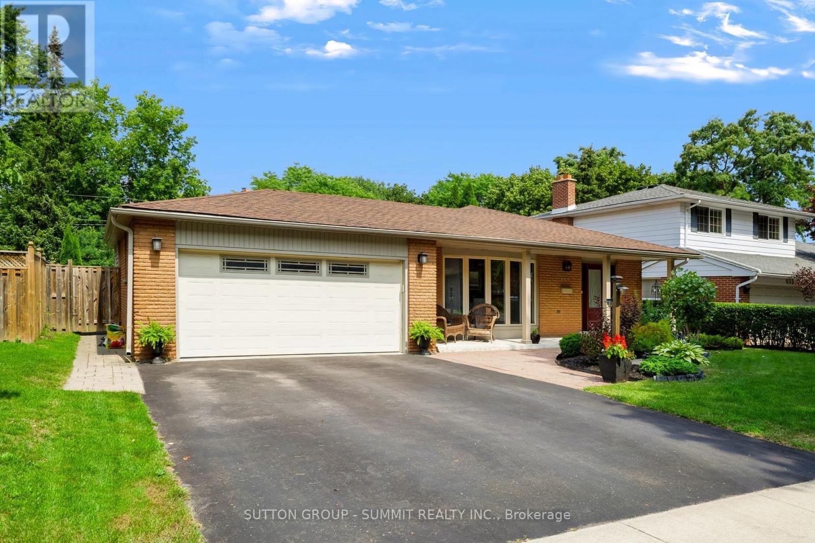 659 CHERRYWOOD DRIVE, Burlington, Ontario