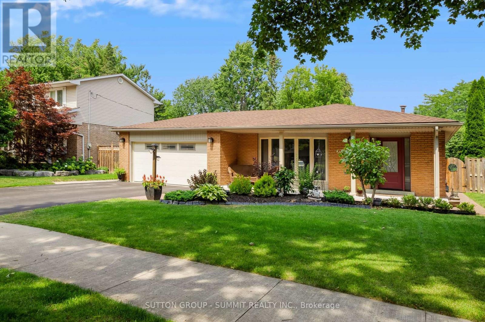 659 Cherrywood Drive, Burlington, Ontario  L7T 3W9 - Photo 6 - W13668110