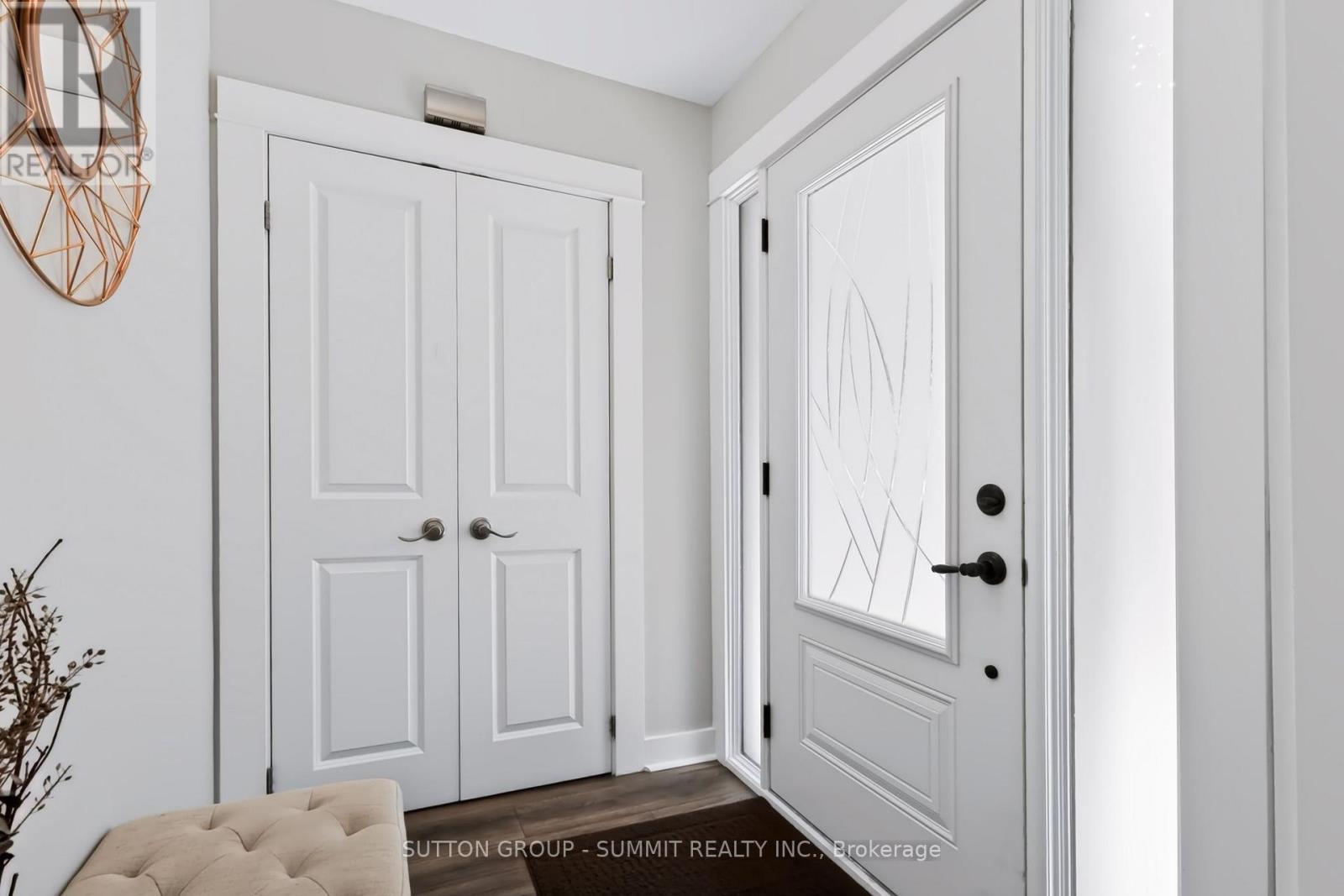 659 Cherrywood Drive, Burlington, Ontario  L7T 3W9 - Photo 7 - W13668110