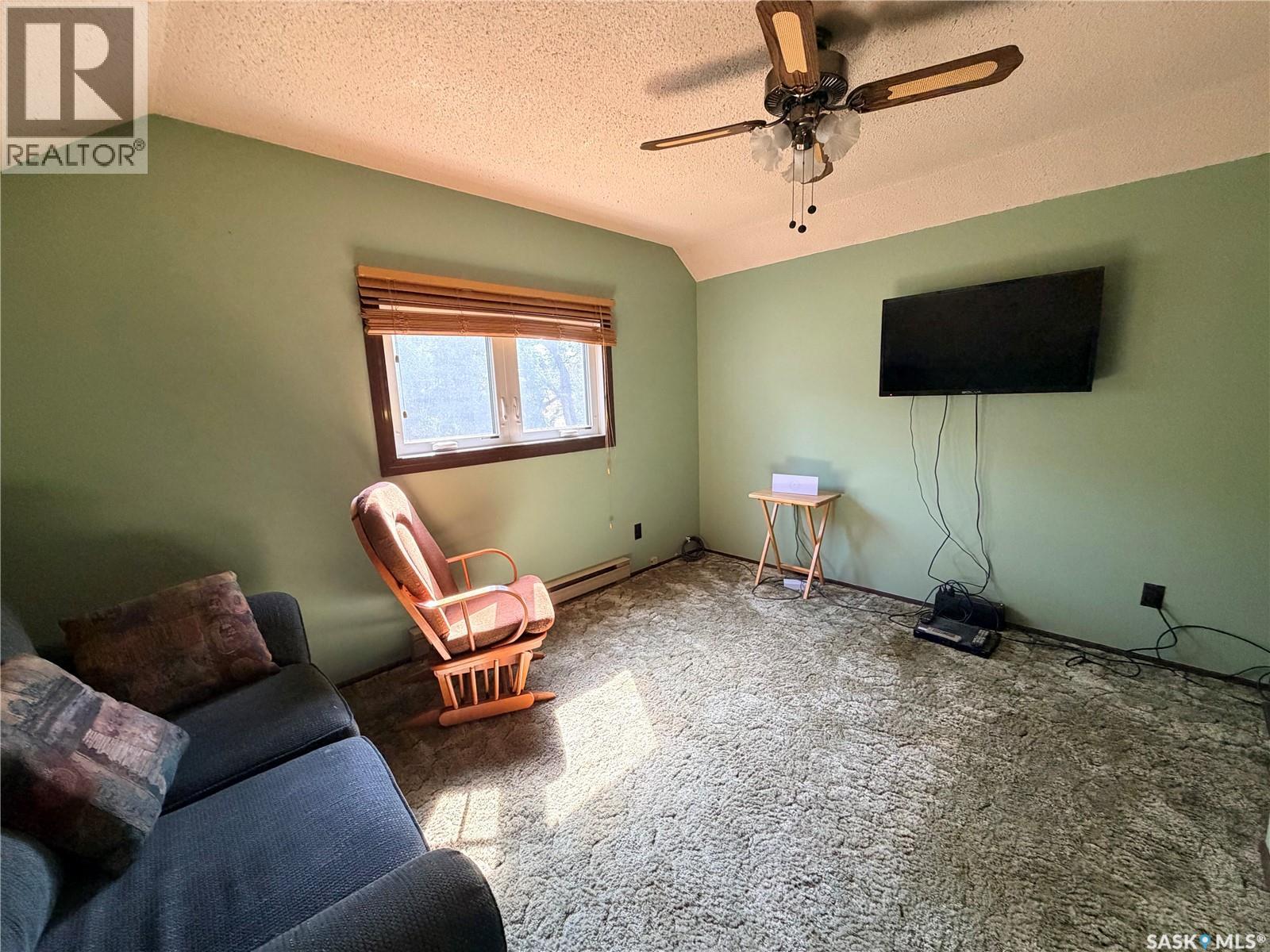 16 Main Street, Willow Bunch Rm No. 42, Saskatchewan  S0H 3T0 - Photo 27 - SK045041