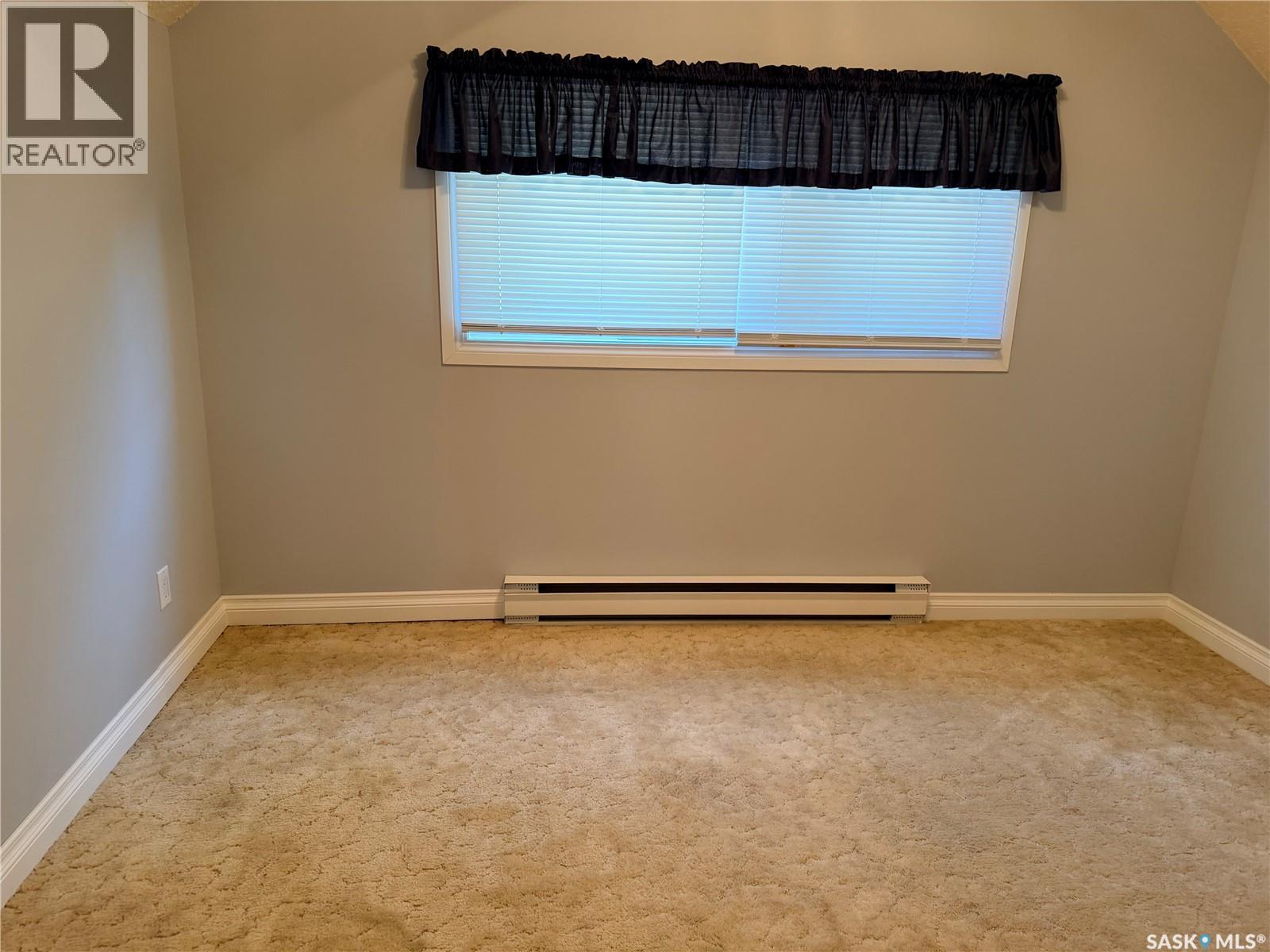 16 Main Street, Willow Bunch Rm No. 42, Saskatchewan  S0H 3T0 - Photo 37 - SK045041