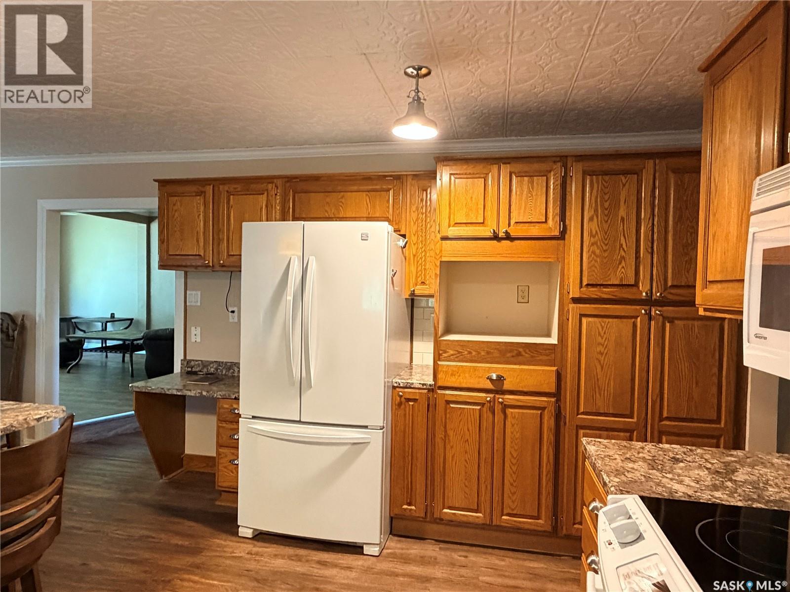 16 Main Street, Willow Bunch Rm No. 42, Saskatchewan  S0H 3T0 - Photo 5 - SK045041