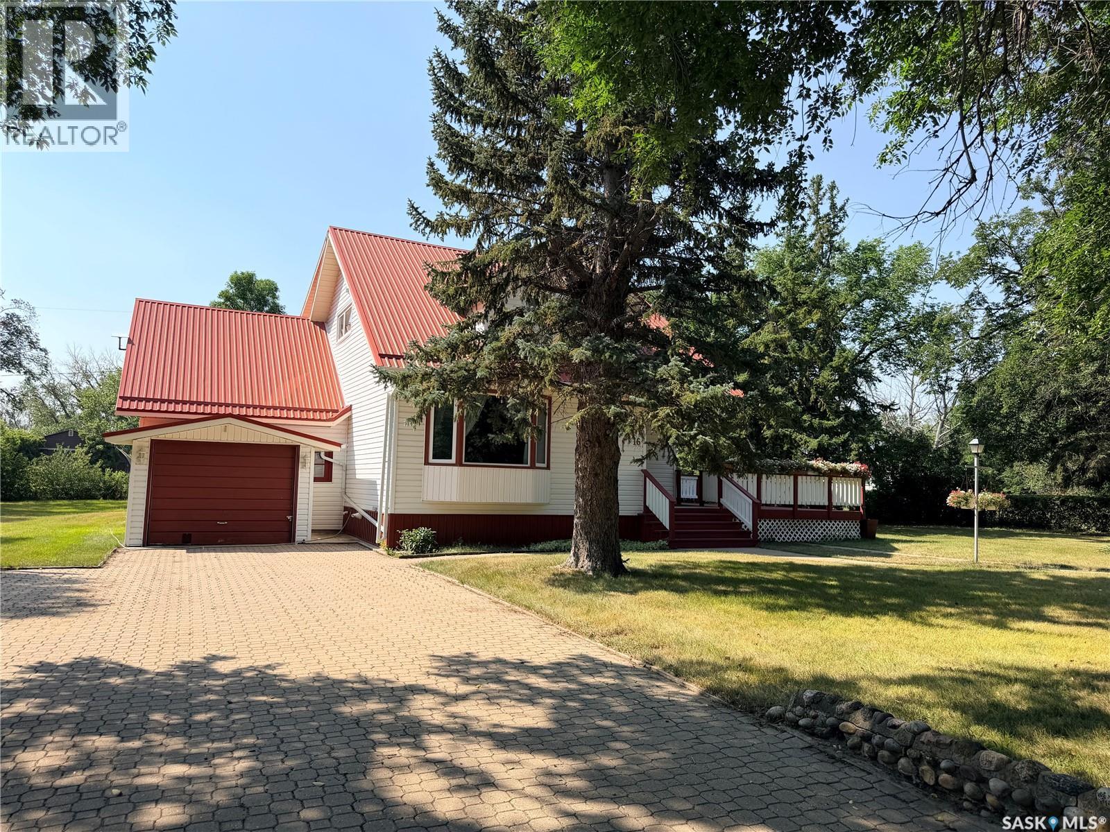 16 Main Street, Willow Bunch Rm No. 42, Saskatchewan  S0H 3T0 - Photo 57 - SK045041
