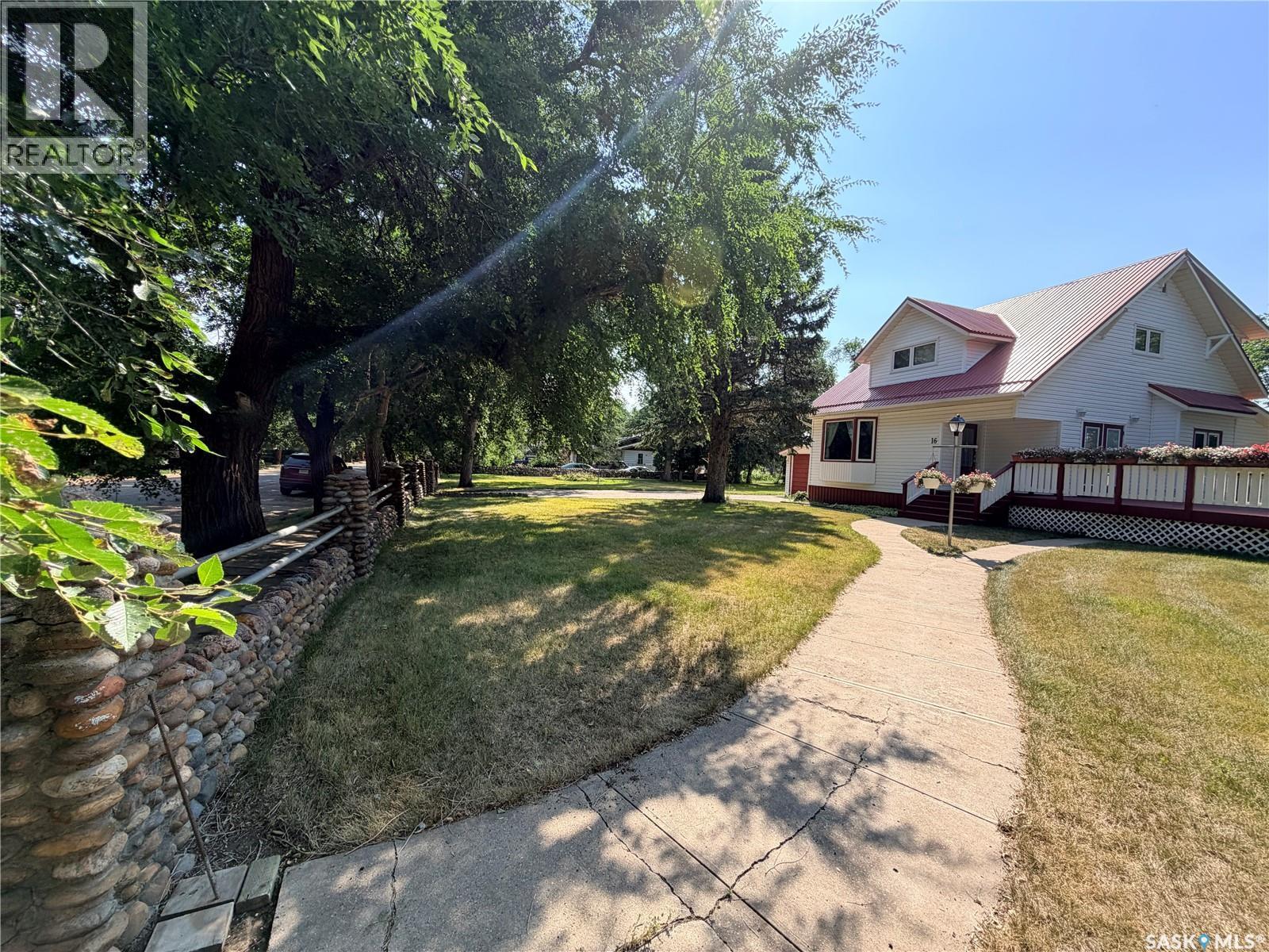 16 Main Street, Willow Bunch Rm No. 42, Saskatchewan  S0H 3T0 - Photo 58 - SK045041