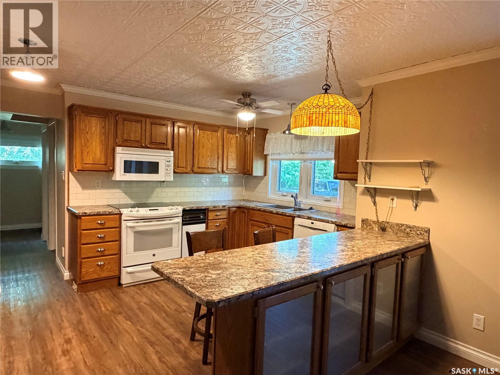 16 Main Street, Willow Bunch Rm No. 42, Saskatchewan  S0H 3T0 - Photo 6 - SK045041
