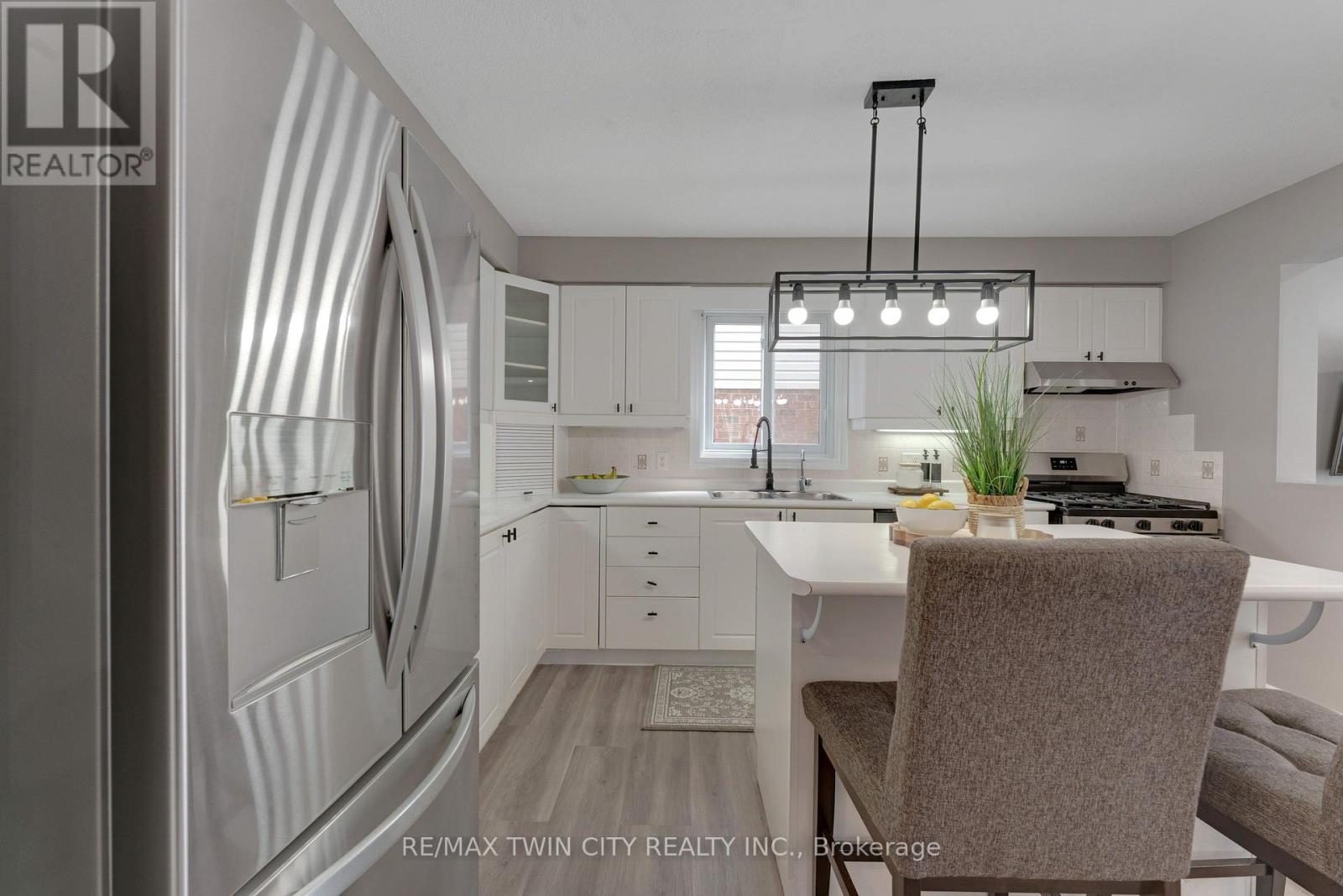 135 Cotton Grass Street, Kitchener, Ontario  N2E 3T5 - Photo 7 - X13667956