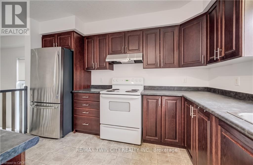 67 Chantilly Street, Kitchener, Ontario  N2R 1V3 - Photo 14 - X13668044