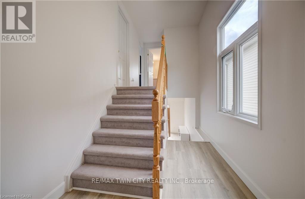 67 Chantilly Street, Kitchener, Ontario  N2R 1V3 - Photo 20 - X13668044