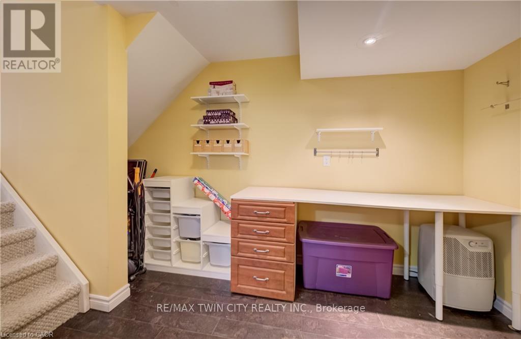 67 Chantilly Street, Kitchener, Ontario  N2R 1V3 - Photo 34 - X13668044