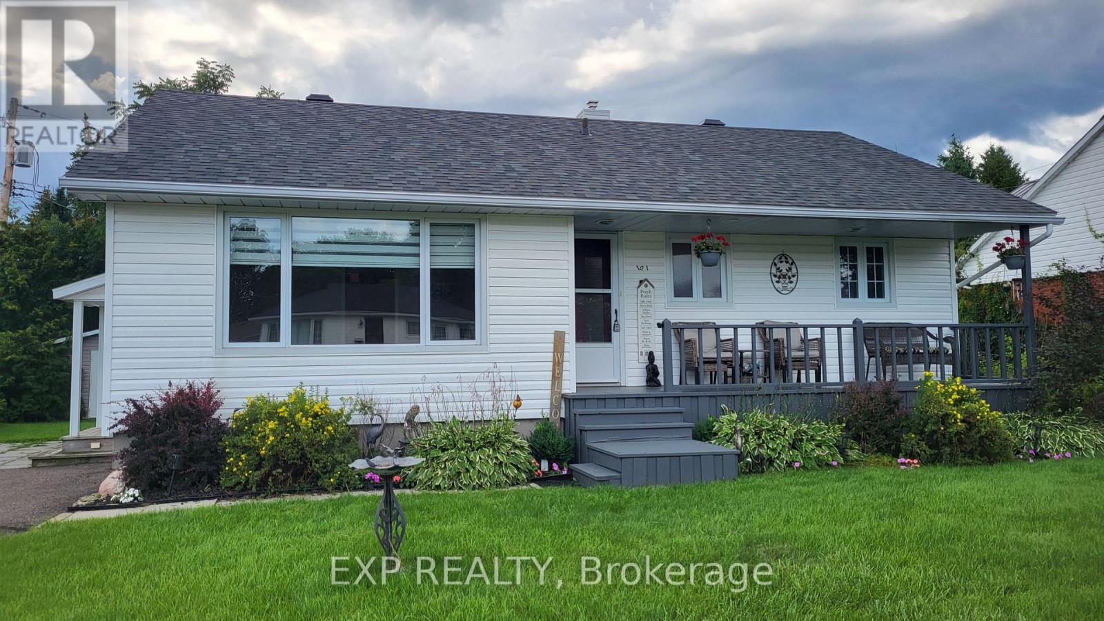 101 GRANT BOULEVARD, Renfrew, Ontario