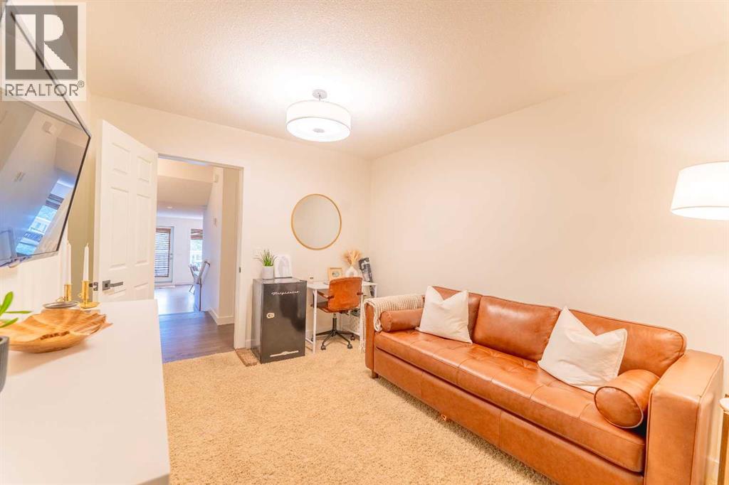 F, 2 Otter Lane, Banff, Alberta  T1L 1H1 - Photo 32 - A2314307