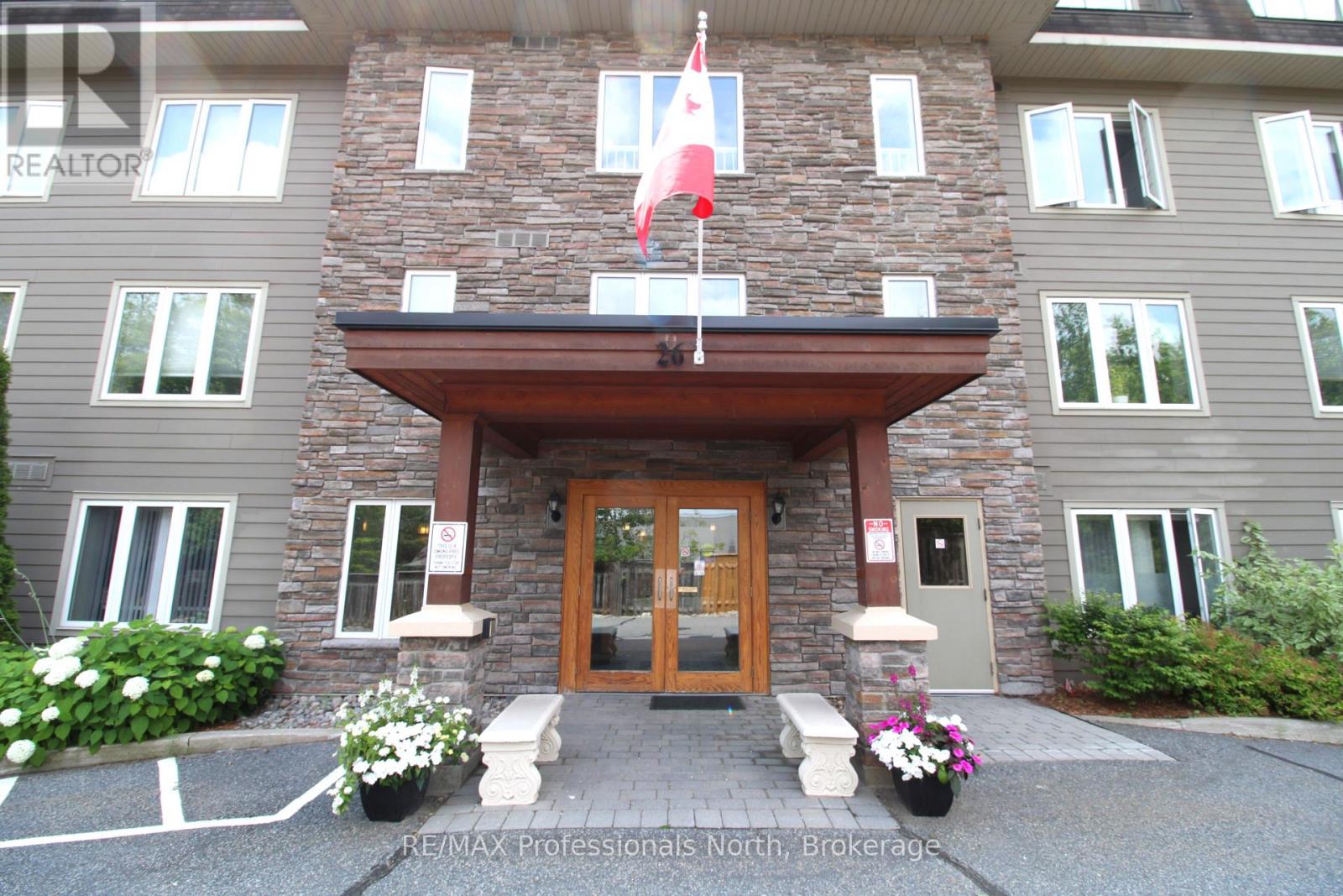 402 - 26 Dairy Lane, Huntsville, Ontario  P1H 0A4 - Photo 2 - X13594310