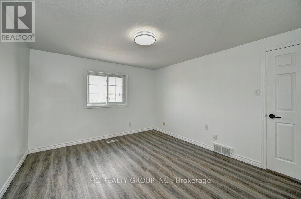 271 Resurrection Drive, Kitchener, Ontario  N2N 3H4 - Photo 28 - X13656200