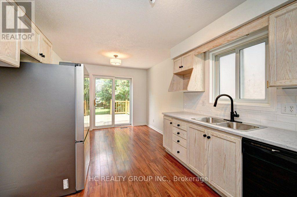 271 Resurrection Drive, Kitchener, Ontario  N2N 3H4 - Photo 19 - X13656200