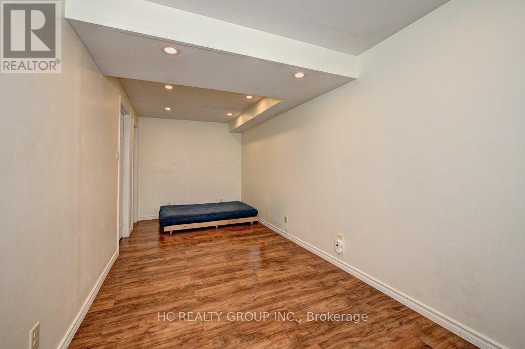 271 Resurrection Drive, Kitchener, Ontario  N2N 3H4 - Photo 35 - X13656200