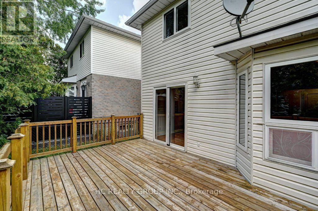 271 Resurrection Drive, Kitchener, Ontario  N2N 3H4 - Photo 40 - X13656200