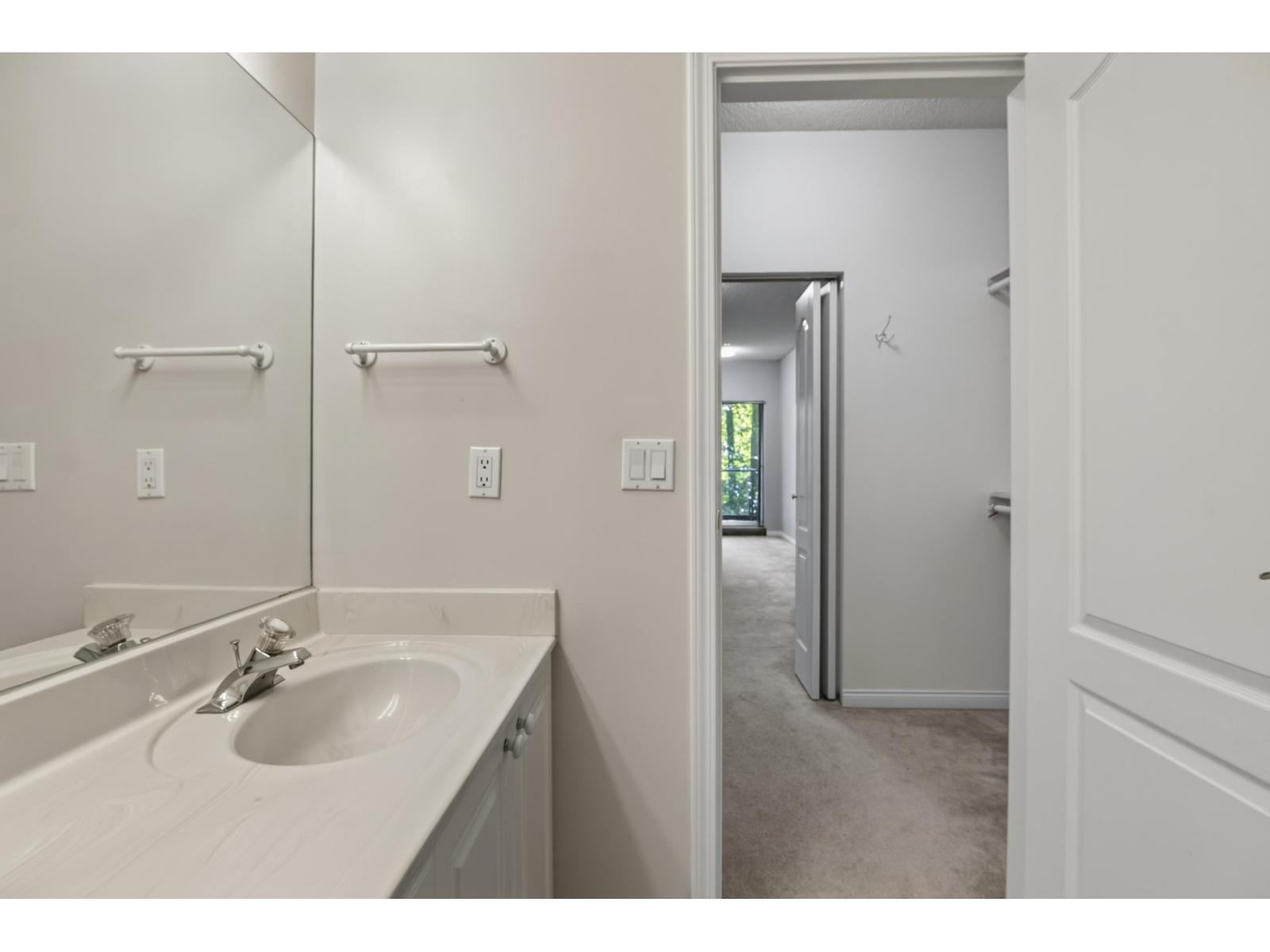 204 5646 200 Street, Langley, British Columbia  V3A 1M8 - Photo 34 - R3155177