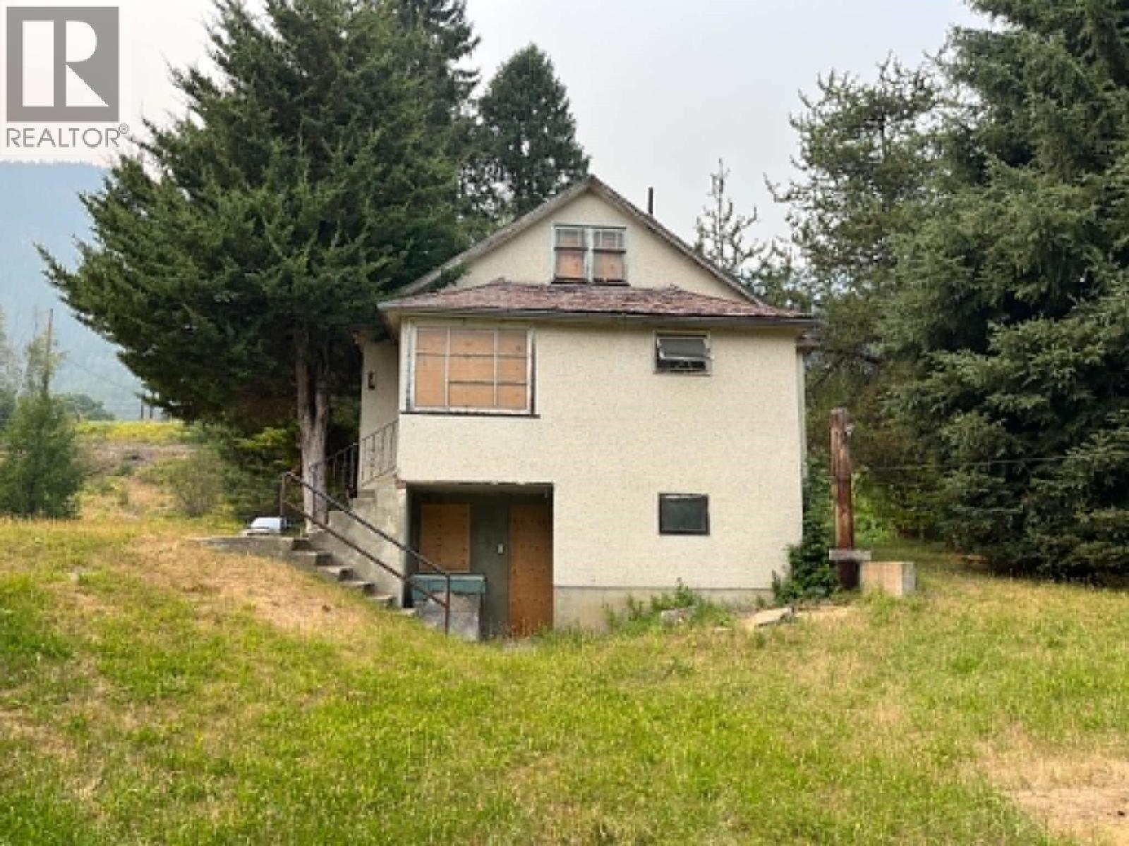 1864 Highway 3a, Castlegar, British Columbia  V1N 4N6 - Photo 25 - 10397290