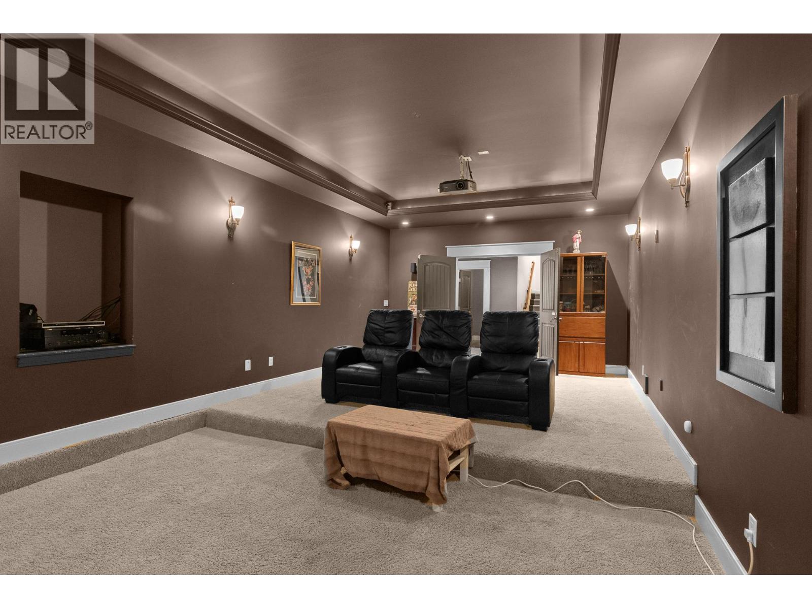 679 Devonian Avenue, Kelowna, British Columbia  V1W 5C2 - Photo 38 - 10397617
