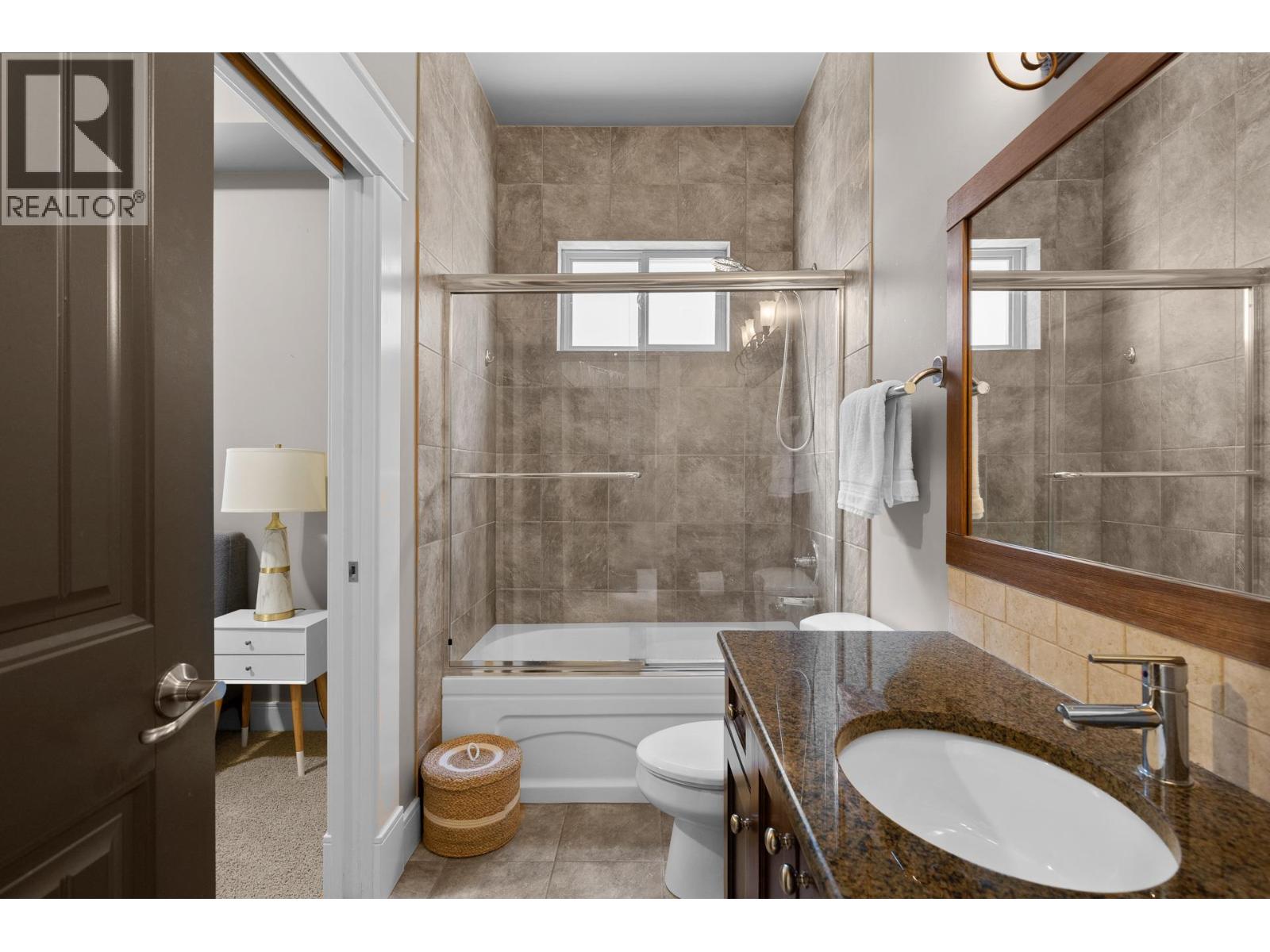 679 Devonian Avenue, Kelowna, British Columbia  V1W 5C2 - Photo 47 - 10397617