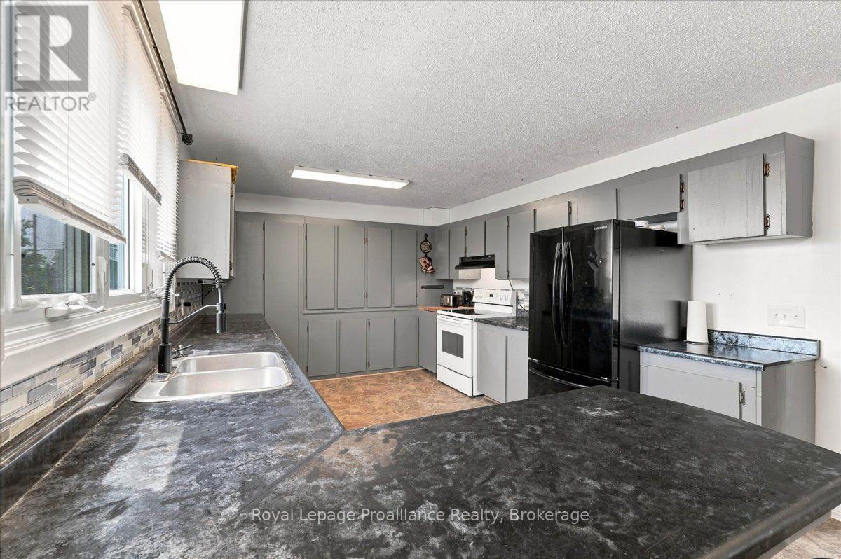 1080 Smith Street, Quinte West, Ontario  K0K 1H0 - Photo 9 - X13668238