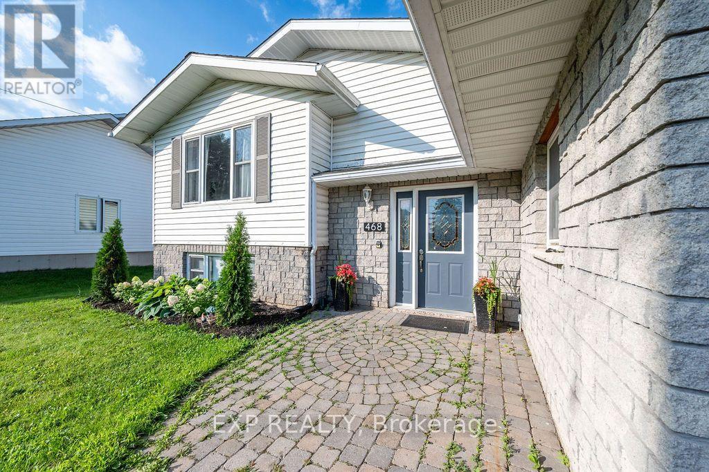 468 Gillan Road, Renfrew, Ontario  K7V 4L3 - Photo 2 - X13668256