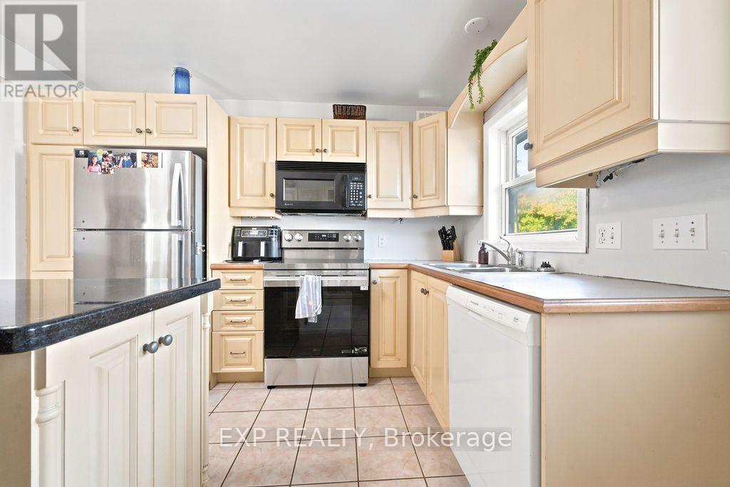 468 Gillan Road, Renfrew, Ontario  K7V 4L3 - Photo 4 - X13668256