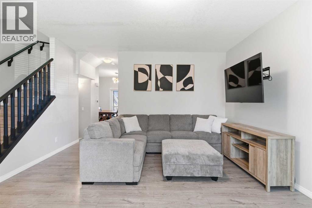 317 Sandford Place NW, Langdon, Alberta  T0J 1X2 - Photo 5 - A2328122
