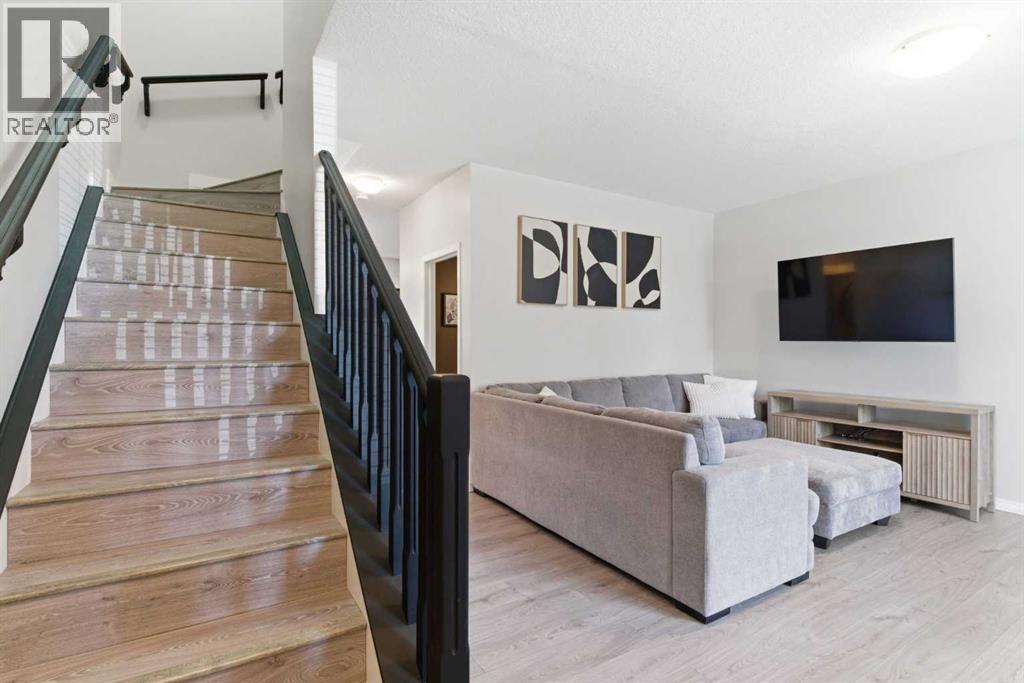 317 Sandford Place NW, Langdon, Alberta  T0J 1X2 - Photo 3 - A2328122