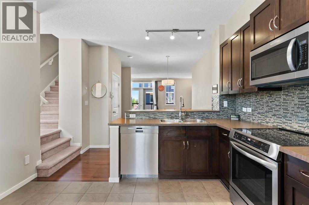 58 Evansview Road NW, Calgary, Alberta