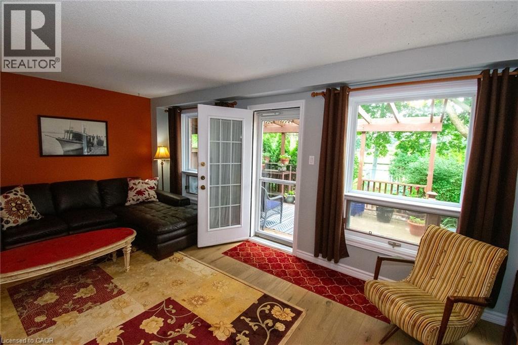 24 Walker Court, Grimsby, Ontario  L3M 5J5 - Photo 14 - 40852485