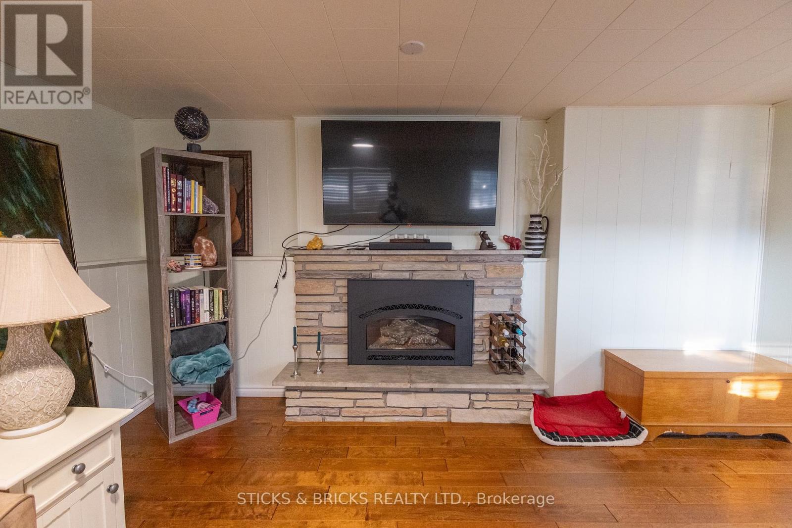 4479 Mitchell Avenue, Niagara Falls, Ontario  L2E 6R6 - Photo 19 - X13668234