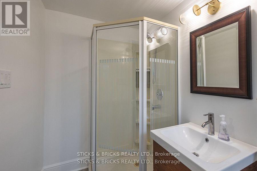 4479 Mitchell Avenue, Niagara Falls, Ontario  L2E 6R6 - Photo 23 - X13668234