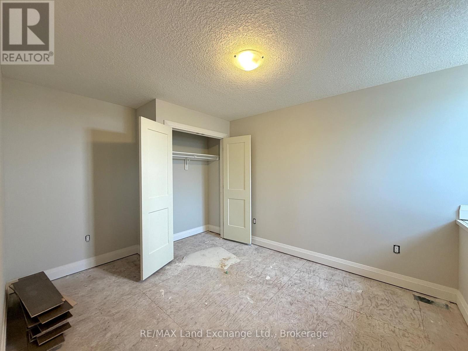 360 Rosner Drive, Saugeen Shores, Ontario  N0H 2C8 - Photo 16 - X12286503