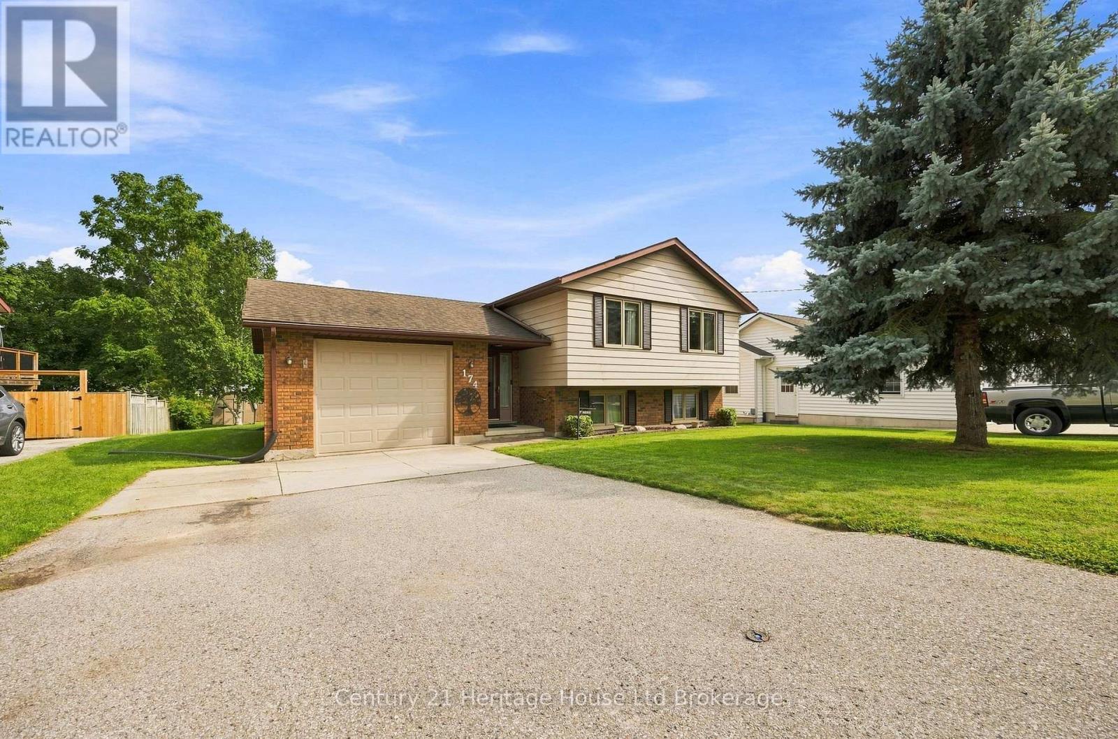 174 Metcalfe Street, Ingersoll, Ontario  N5C 1M9 - Photo 3 - X13668218