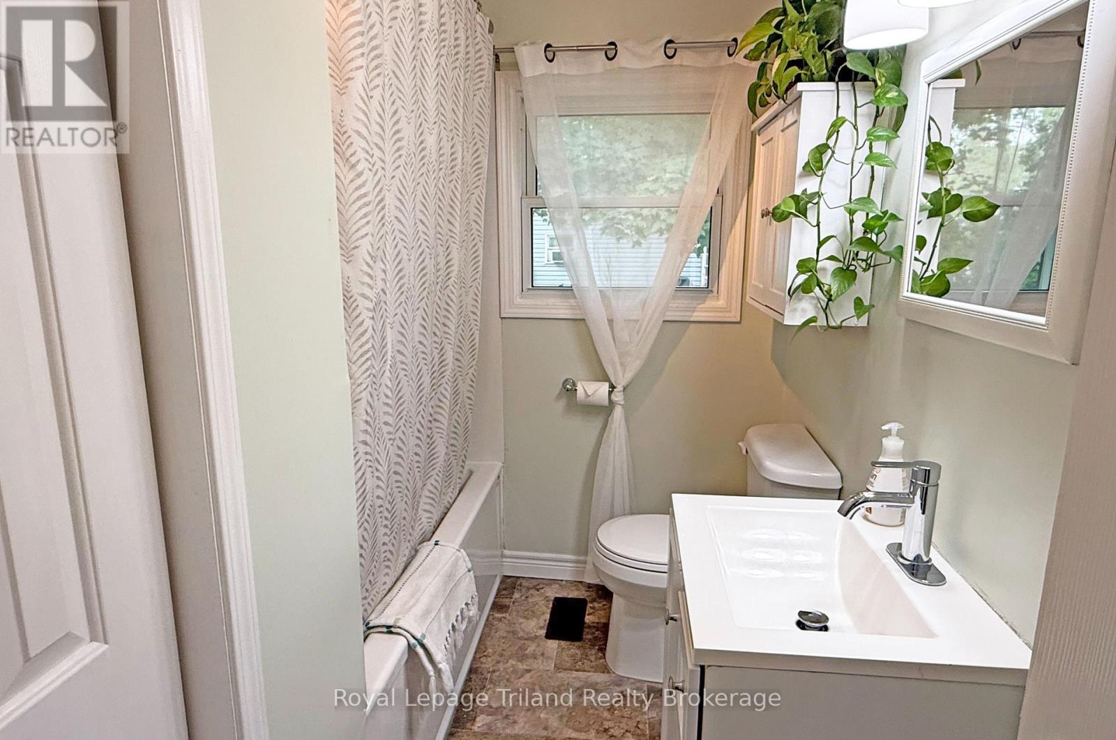 175 Bell Street, Ingersoll, Ontario  N5C 2P2 - Photo 8 - X13668240
