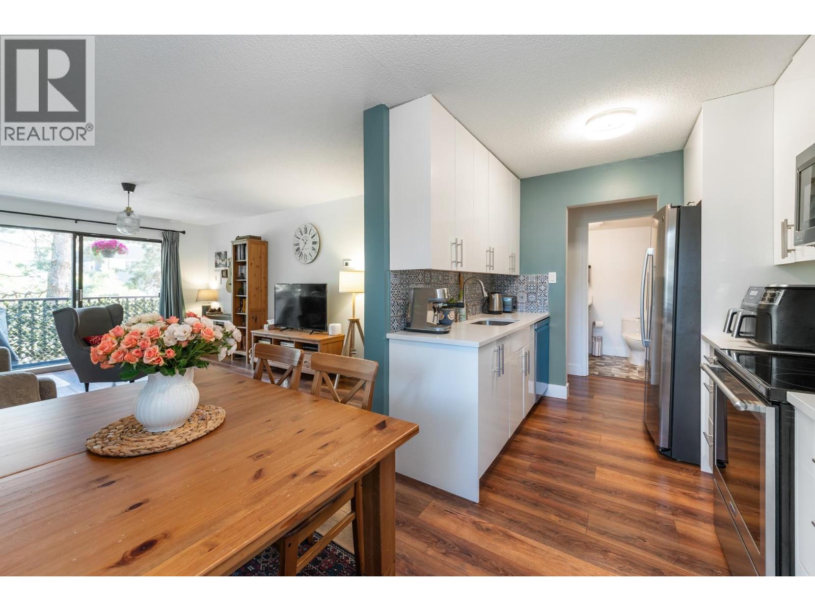 204 131 W 4th Street, North Vancouver, British Columbia  V7M 3C8 - Photo 8 - R3155212