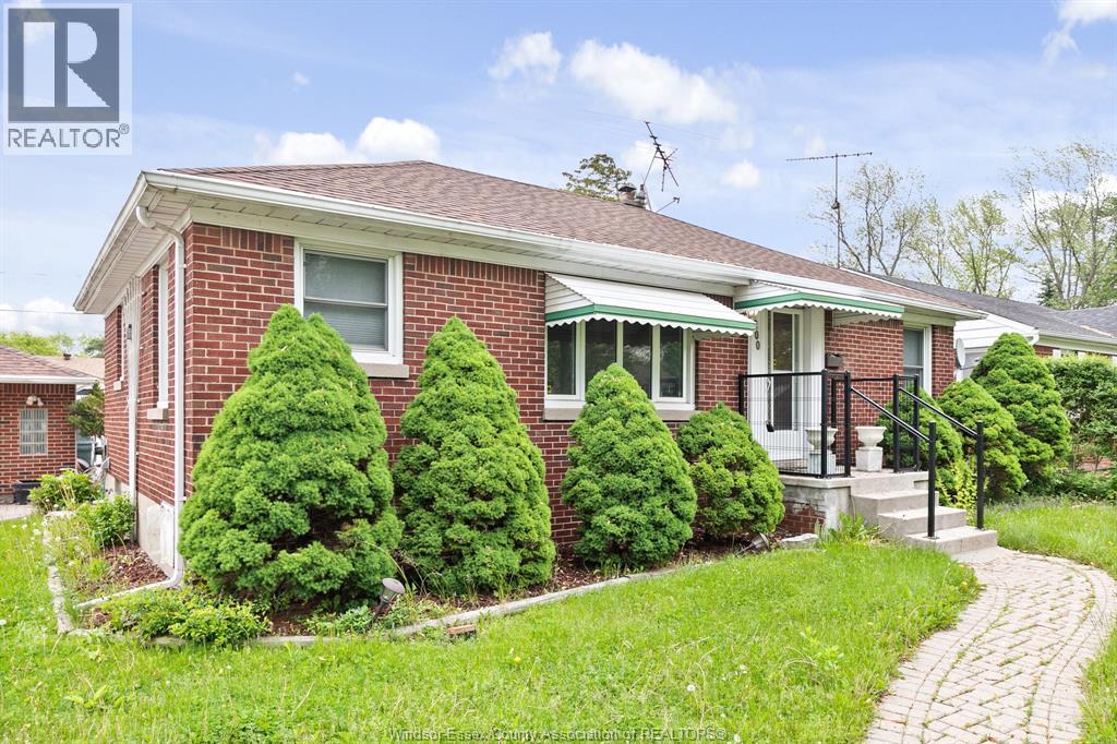 3200 LONGFELLOW AVENUE, Windsor, Ontario