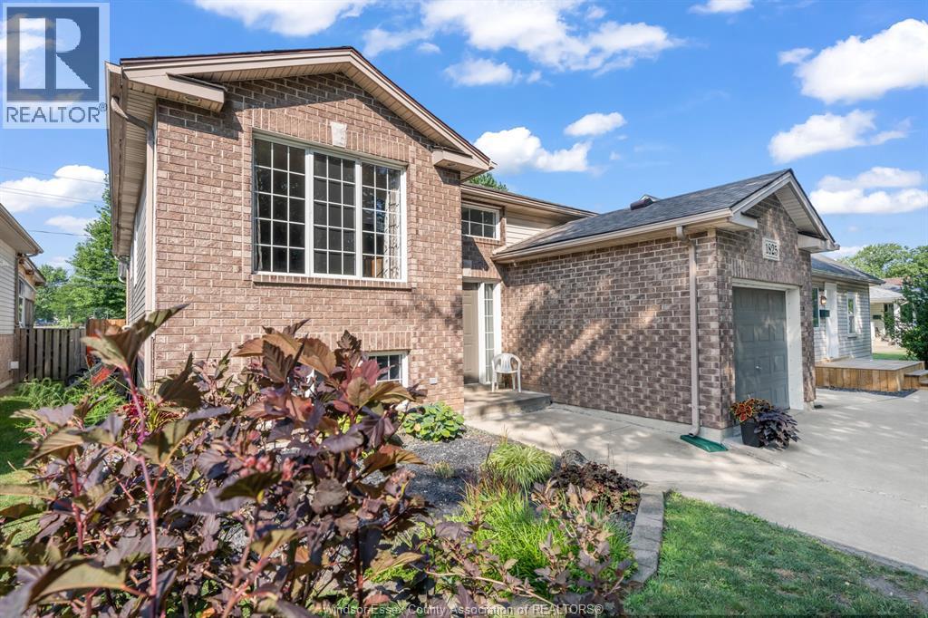 1825 Westminster, Windsor, Ontario  N8T 1X3 - Photo 3 - 26019682