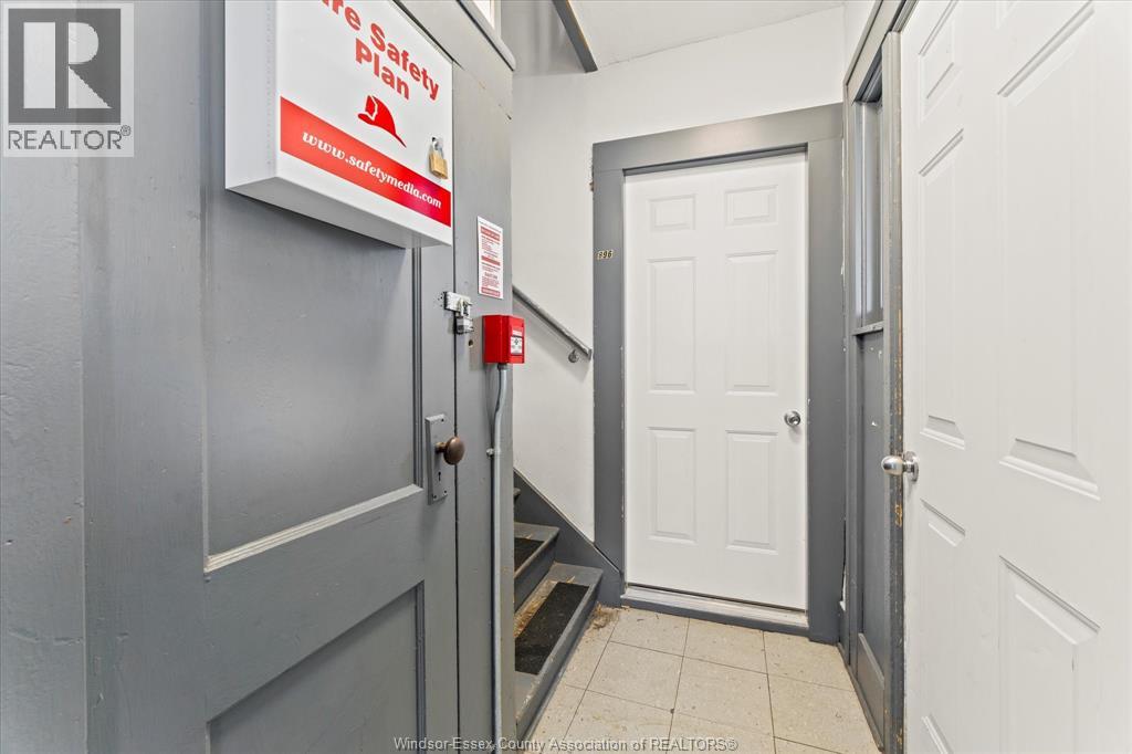890 Howard Avenue, Windsor, Ontario N9A 1S2 - Photo 20 - 26019426