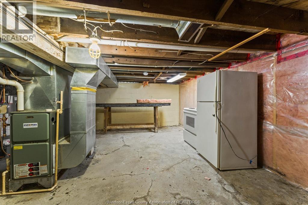 890 Howard Avenue, Windsor, Ontario N9A 1S2 - Photo 41 - 26019426