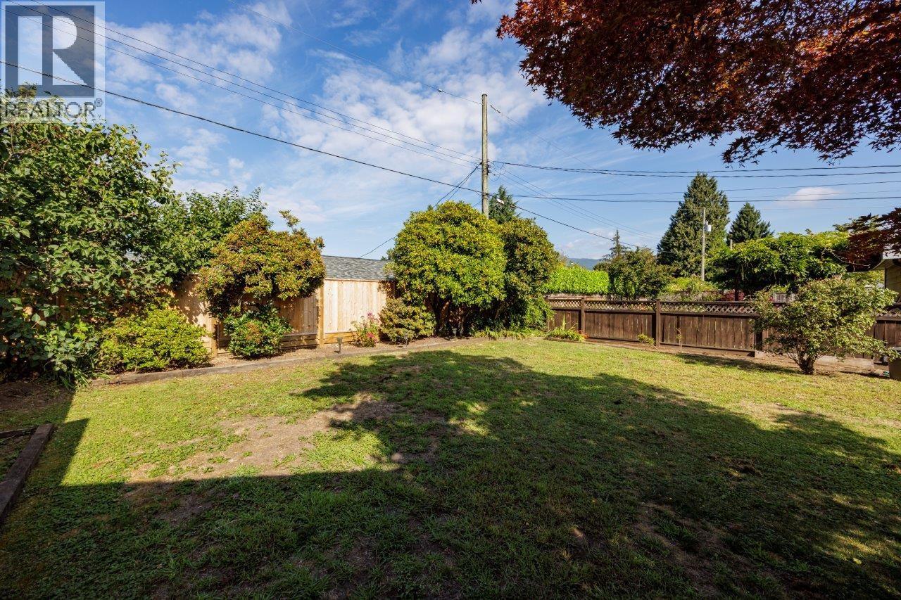1161 Redwood Street, North Vancouver, British Columbia  V7P 2V3 - Photo 13 - R3155215